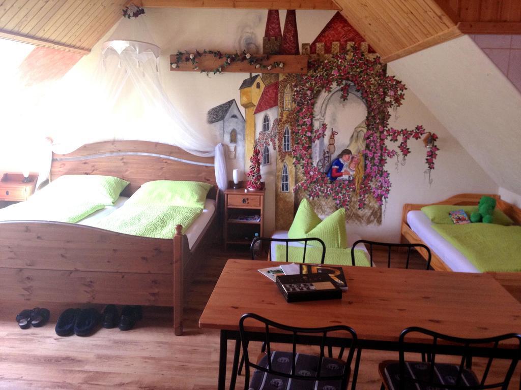 Gaestezimmer Am Maerchenbrunnen Dresda Cameră foto