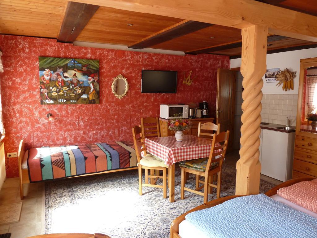 Gaestezimmer Am Maerchenbrunnen Dresda Exterior foto