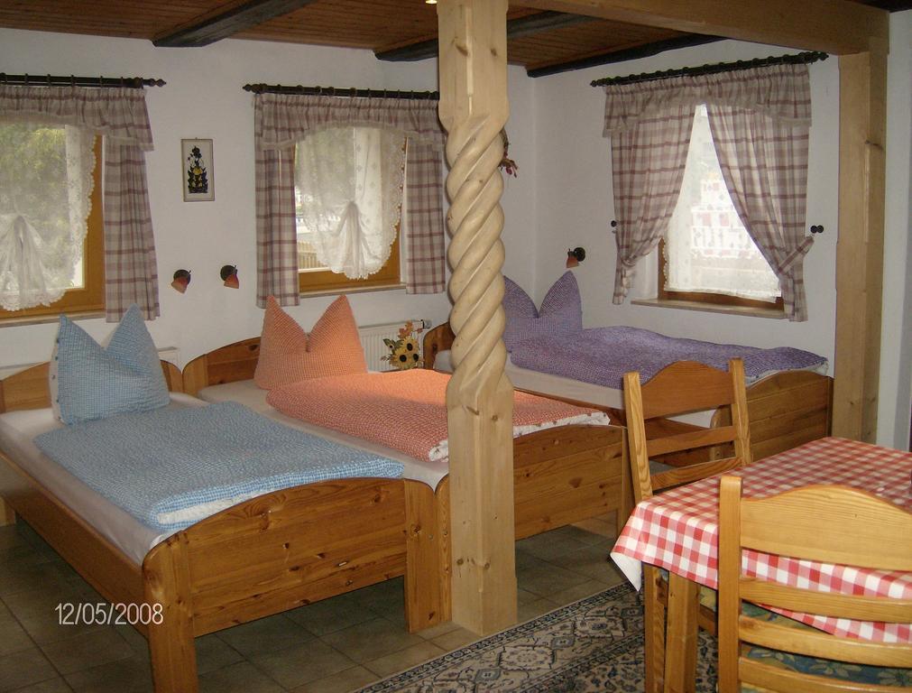 Gaestezimmer Am Maerchenbrunnen Dresda Exterior foto