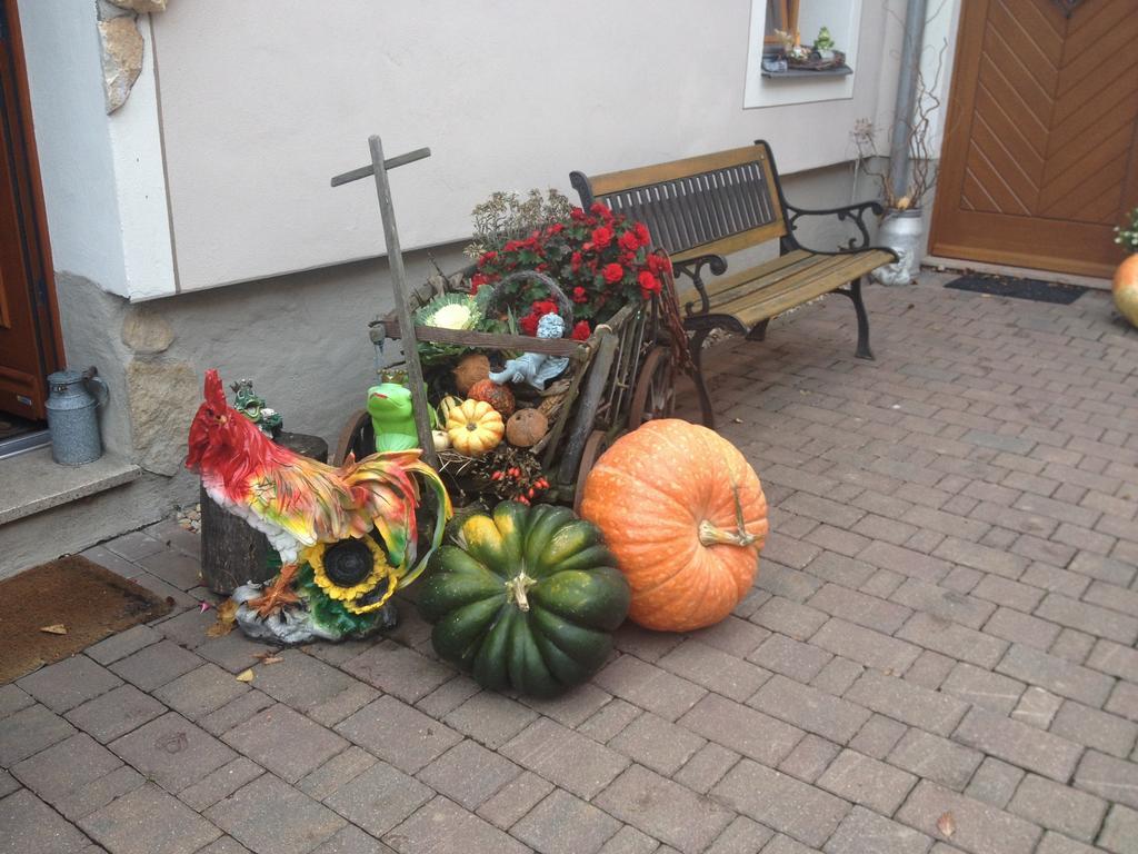 Gaestezimmer Am Maerchenbrunnen Dresda Exterior foto