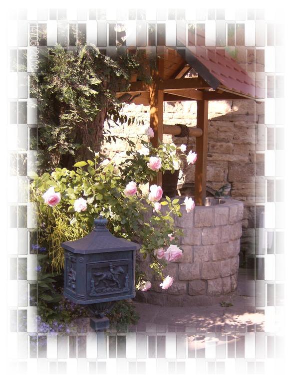 Gaestezimmer Am Maerchenbrunnen Dresda Exterior foto